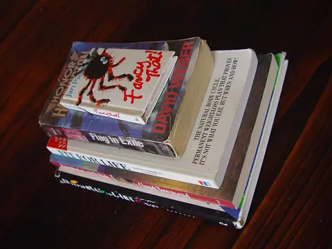 Livres Larousse